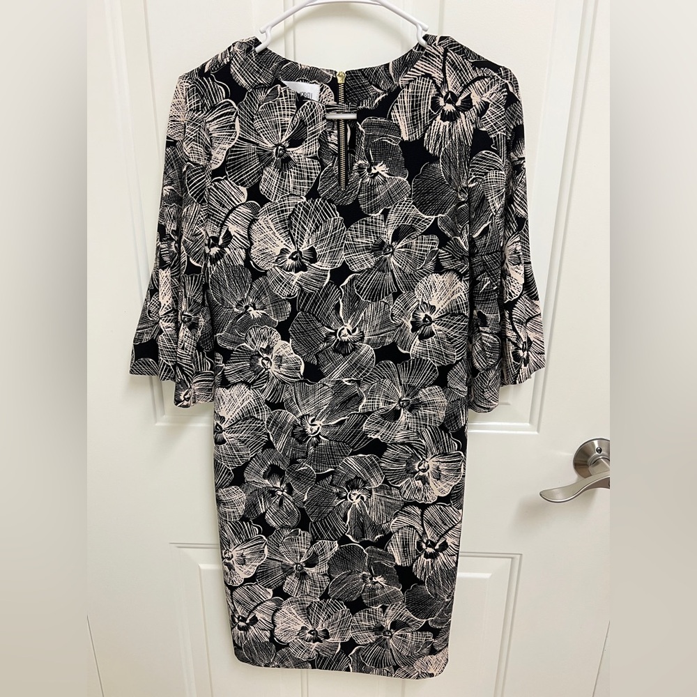 Sara Campbell Women’s 0 Black and Ivory Floral Print Dress